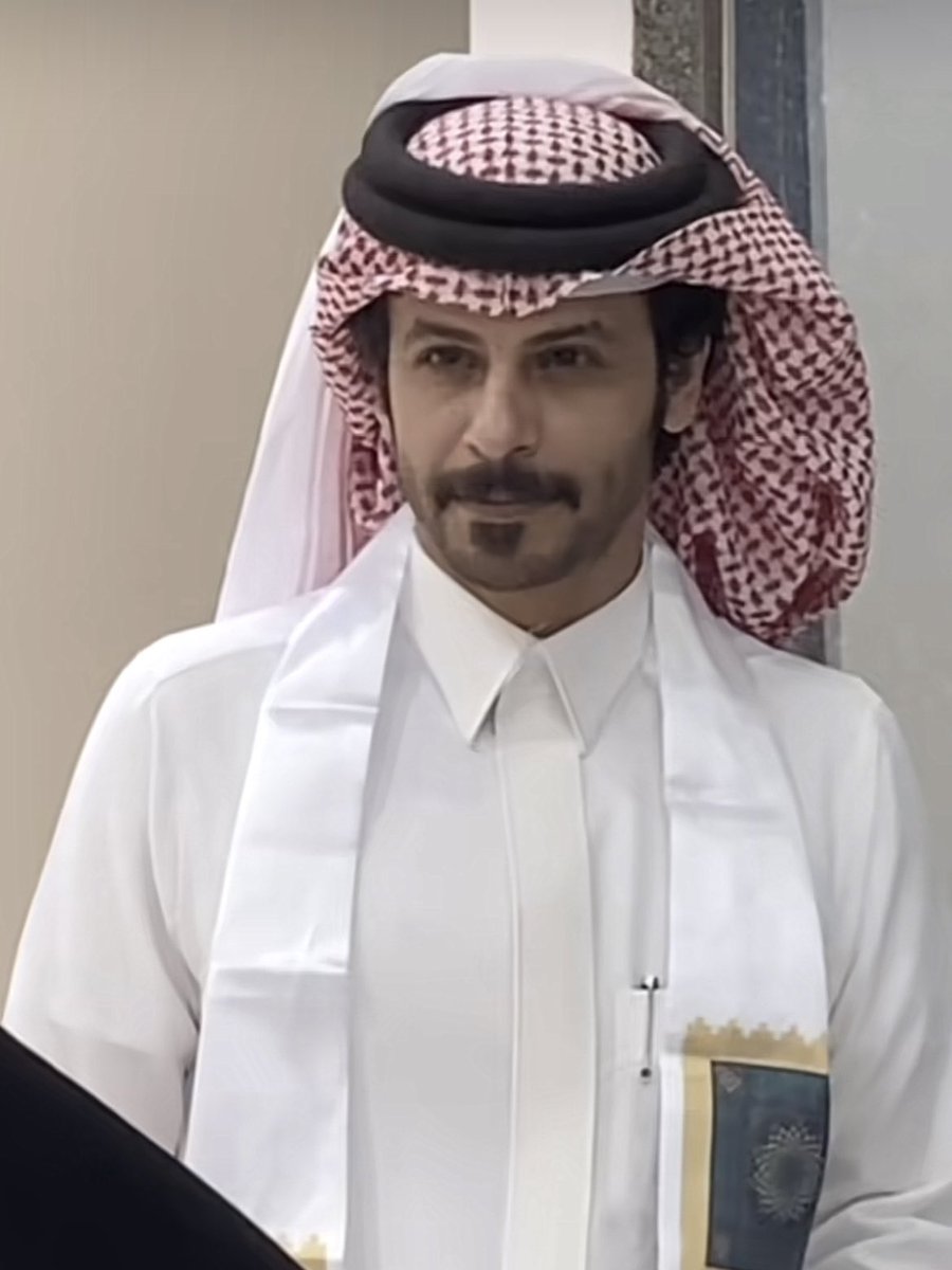 « لاجيتيني وانتي نجد جيّتك وأنا ابن سعود
علـيـك الأمان مــن — الزمـان و مقاديره

تهاديّ على عنـان السماء و اطمعي بالـزود 
و عيشي وطـن مستبشر / برؤيـة آميـره »

 - عمر بن هذال