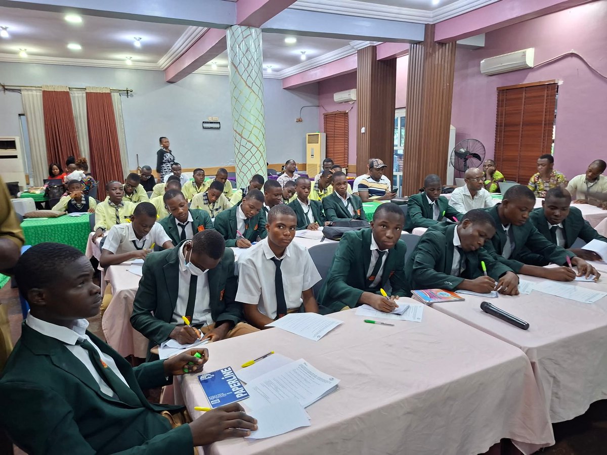 #positivemascunity is the way to go!
Boys groomed to shun sexual and gender based violence and respect people of all genders make better bosses, husbands and fathers. These young ones are poised to fight #SGBV to finish in Anambra state under WACOL'S  mentorship.#genderequality