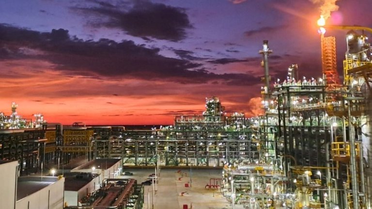 D'Angelo 4T (@angmariscal4t) on Twitter photo El complejo petroquímico "Dos Bocas" rankeado en el numero 3 de entre 200 mejores megaproyectos de la decada.
Asi es mis hermanos 
Ah, pero para los medios corporativos esto no es noticia
Pues chinguen a su perra madre... comemierdas envidiosos
Coinciden  🙋 El complejo petroquímico "Dos Bocas" rankeado en el numero 3 de entre 200 mejores megaproyectos de la decada.
Asi es mis hermanos 
Ah, pero para los medios corporativos esto no es noticia
Pues chinguen a su perra madre... comemierdas envidiosos
Coinciden  🙋