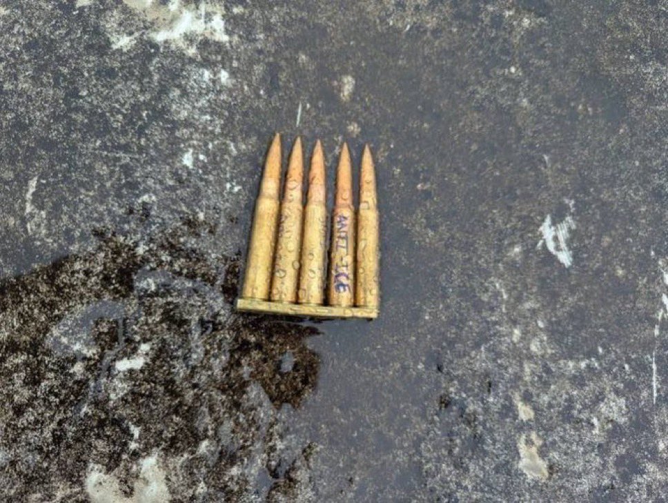 C_Demosthenes's tweet image. This guy was so lazy he couldn’t even engrave the casings? And he missed his intended targets? This has to be the laziest ‘terror’ attack of all time