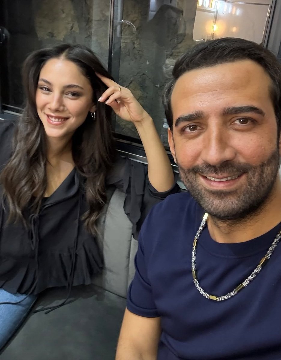 amoremoondizis's tweet image. LOOK AT MY COUPLE GLOWING 🥹❤️
DemZer is endgame bitches cry me a river
#DemZer • #UzakŞehir
