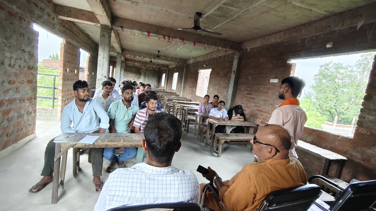 Amitmani333's tweet photo. अखिल भारतीय विद्यार्थी परिषद देवरिया जिले के खुखुंदू नगर इकाई  इकाई गठन संपन्न हुआ। जिसमें नगर अध्यक्ष सुशील मिश्रा एवं नगर मंत्री आकाश पासवान के नाम की घोषणा की गई ।

#abvpdeoria https://t.co/AKzaM4AAuD