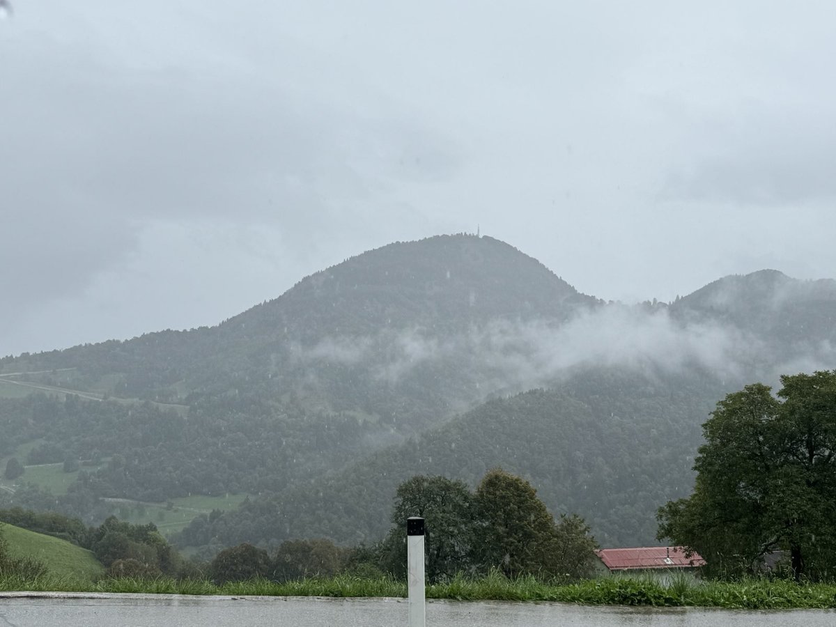 Stand 2 Day 3 of #ExMATAJURLION sees the #4LANCS battlefield study above a very wet ⛈️Livek,  examining the actions of Rommel following his attack on Mt Kuk. The group also discussed the morale of the Italians following their collapse on the Kolovrat Ridge . @WW1 <a href="/LANCS_REGT/">Duke of Lancaster's</a>