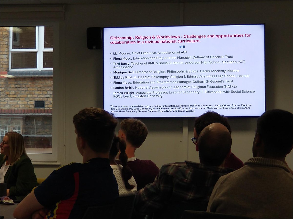 IoECitPGCE's tweet image. Thank you Martha Shaw @lsbu &amp;amp; Alexis Stones @ioelondon for organising brill session on pedagogy of using @lego to discuss interplay with #worldviews #citizenshipeducation great to hear @ACitizenshipT @NATREupdate &amp;amp; others on #deliberative resources for #inclusive #democractic🌍