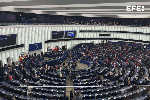 El Consejo Económico, Social y Medioambiental de Marruecos dice que el nuevo arancel climático aprobado por la Unión Europea y que entrará en vigor en enero de 2026, afectará al 3,7 % de las exportaciones marroquíes a corto plazo, principalmente los fertilizantes.