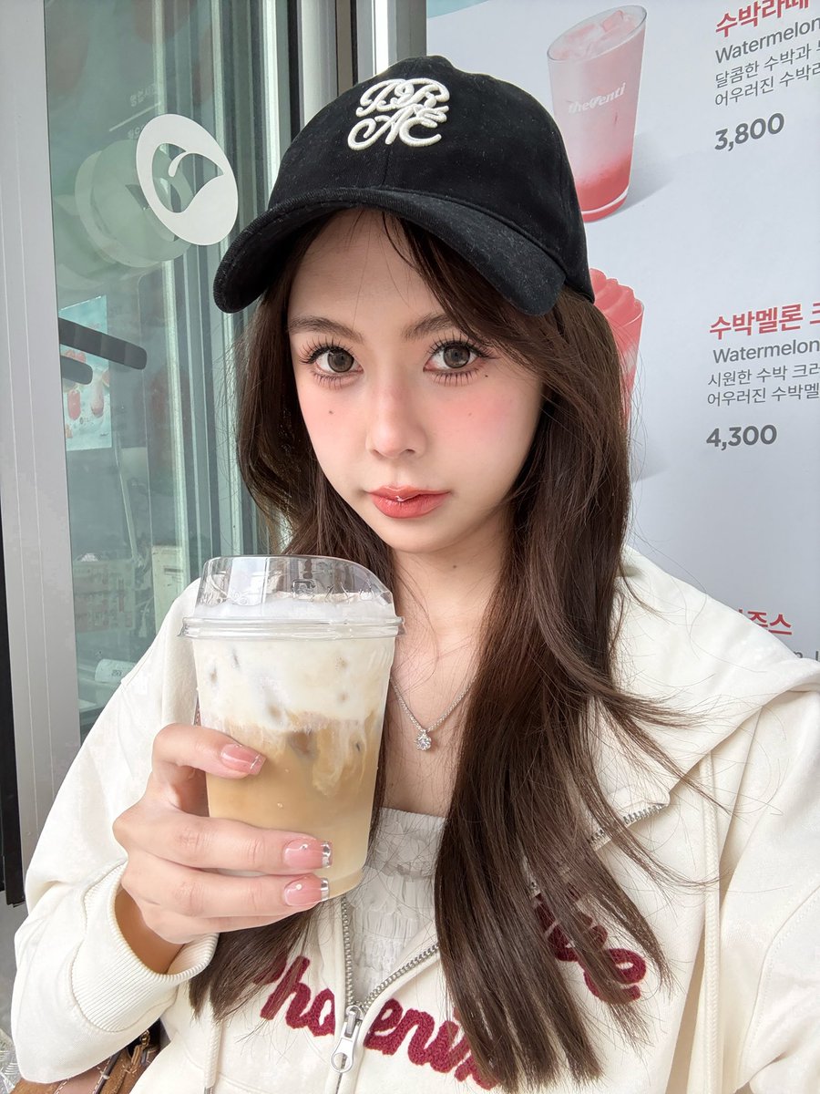 Praeploychalida's tweet photo. ☔️ https://t.co/09u6mmD1Rz