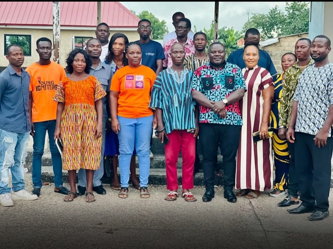 effutuma's tweet image. As Municipal Chief Executive for Effutu, I attended the 3rd quarter 2025 Community Health Management Committee meeting at the Ansaful CHPS Compound, invited by the staff and management of the Ghana Health Service. I trust our discussions and deliberations will yield positive.