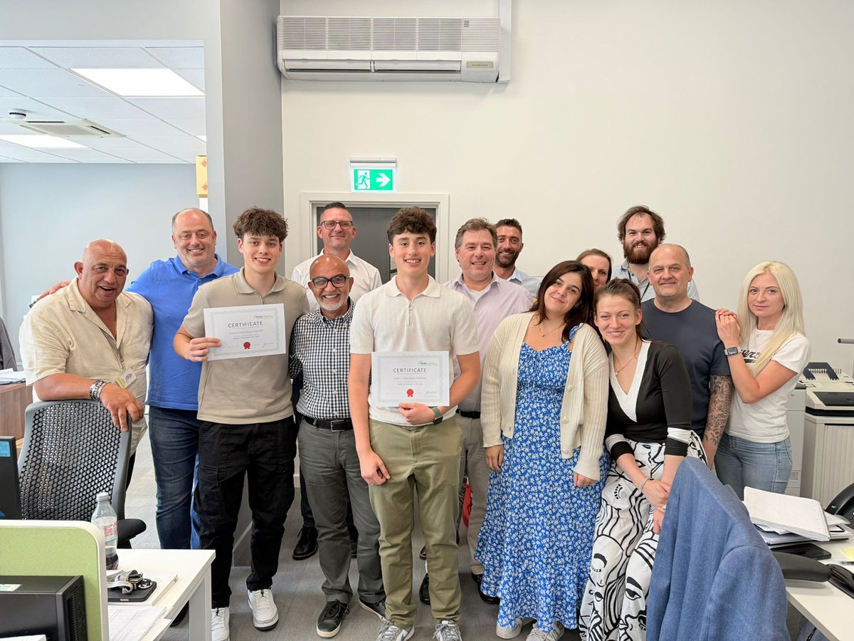 hcm_uk's tweet image. Congratulations to @TotalCleanServ, our Cleaning Company of the Year! Pages 8-9 yumpu.com/en/embed/view/… #cleaning #totalclean #officecleaning #commercialcleaning #london #healthcare