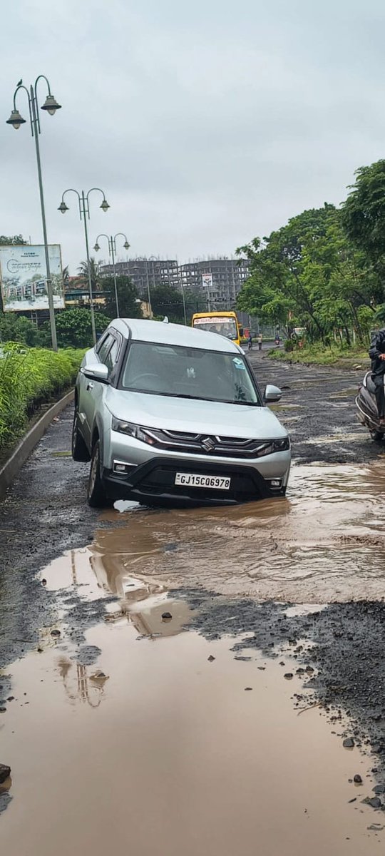 yash__patel's tweet image. This is the condition of roads