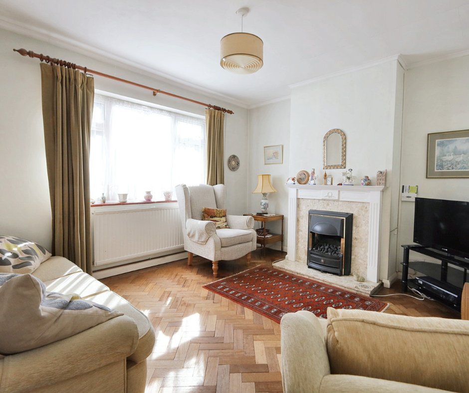 DeanandCo1973's tweet photo. HANGLETON WAY-HOVE-OIRO £450,000 SOLD within 1 week of marketing! - Yours next? Call us today to arrange your FREE valuation ☎️01273-721061 or visit 🖥️https://t.co/8H9hsfOp81 #hove #brightonandhove #brighton #hoveagent #hoveproperty #sussexproperty #bn3 #hangleton #moving https://t.co/PPPSX1yt0K