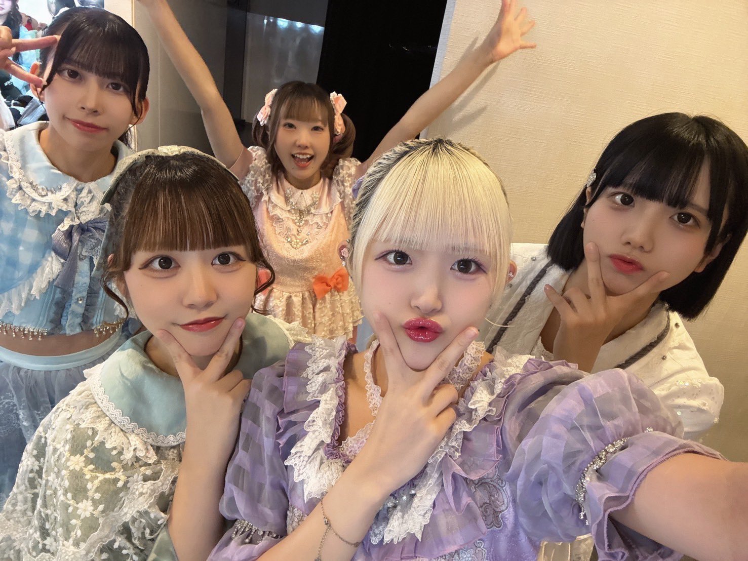 リボンのない贈りものでつかまえて リボンのないぷれぜんと【公式】 (@RiboNai_idol) / X