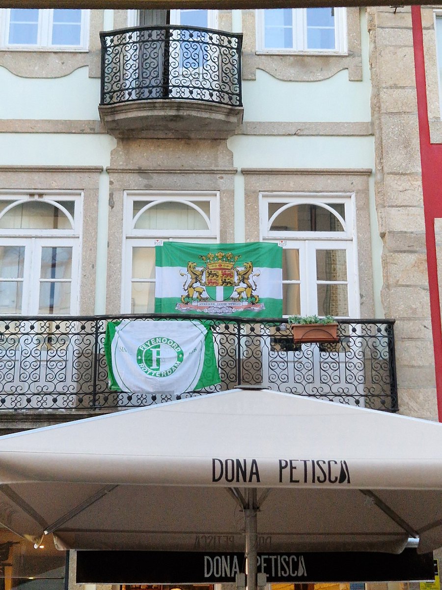 Altijd een mooi gezicht deze vlaggen als we ons weer opmaken voor een Europees potje #braFEY #Feyenoord