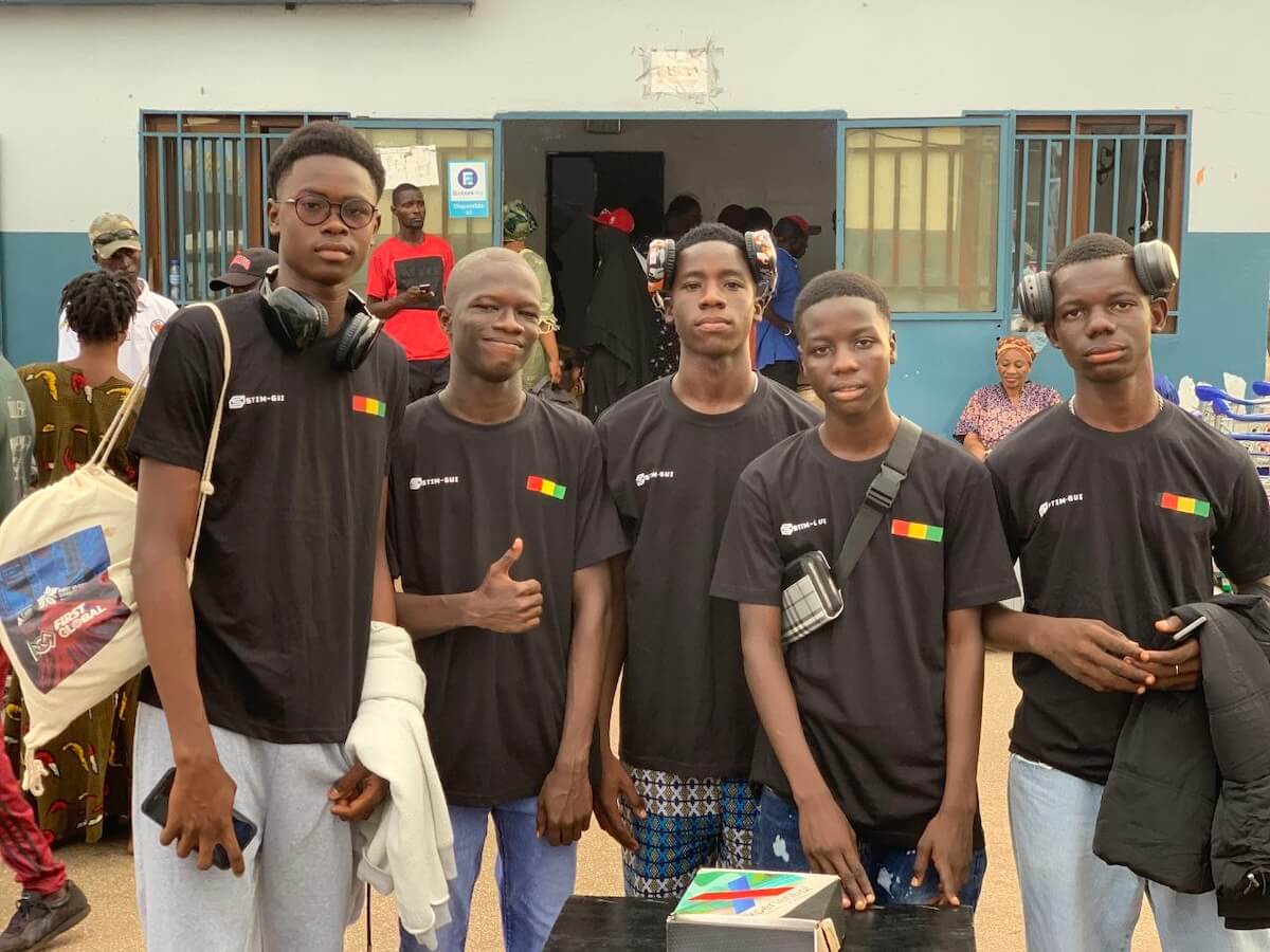 FadimaDiawara4's tweet image. 🚀 La Team #Guinée va briller au FIRST Global Challenge 2025 à Panama City ! 🇬🇳 Du 29 oct au 1er nov, nos jeunes roboticiens défieront +190 pays. On les soutient à fond ! 🤖💪🏿 Partagez et encourage

 #STEMGuinea ! 🌍 #FIRSTGlobalChallenge #Innovation