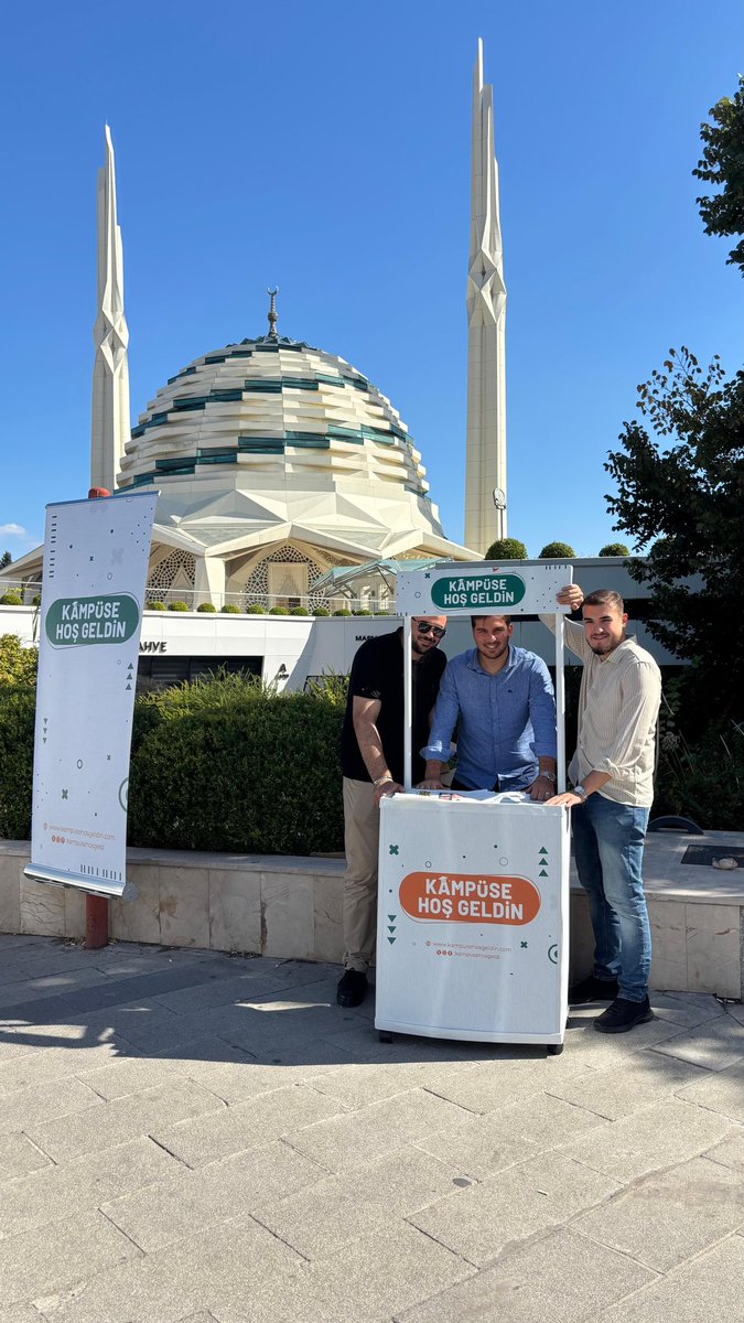 UNIAKIstanbul's tweet photo. 📍 Marmara Üniversitesi
Sohbet, muhabbet ve dostluk için buradayız.
Kampüse Hoş Geldin standımızda buluşalım! 🌟
#İlkDurakÜniAK 💙
@marmarauniak https://t.co/Y42W8IEp72