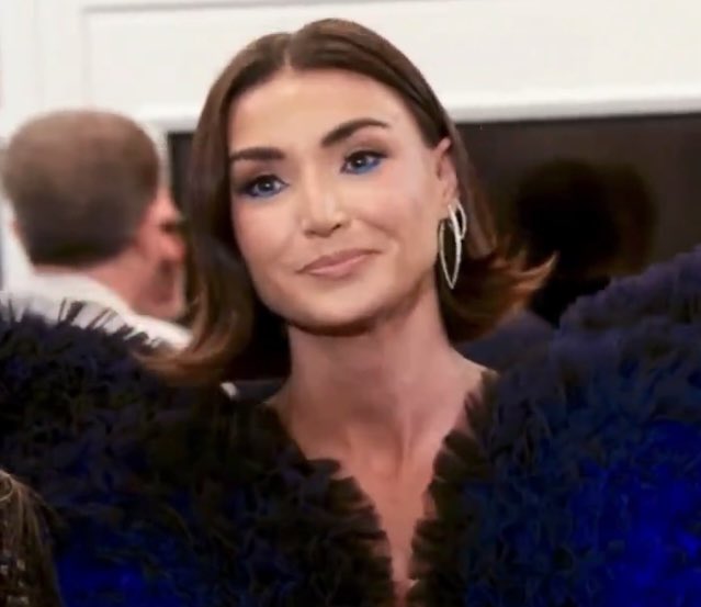 woahokguy's tweet image. she had lisa stooping to sophomoric insults and then ran her off #rhoslc