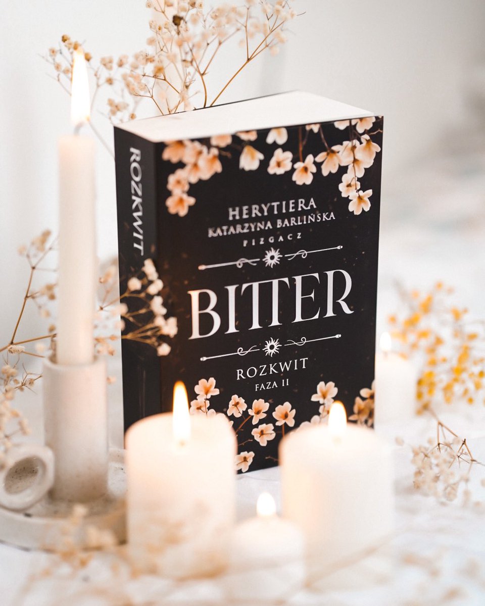 WydawnictwobeYA's tweet photo. Odliczanie zakończone 🕛 Czas powitać najbardziej wyczekiwaną premierę tej jesieni 💛 „Bitter. Rozkwit. Faza II” już dzisiaj premierowo 🔥

Dostępna na ➡️ https://t.co/l4KCoLCOvv

#bitterpizgacz https://t.co/0d39SggIYJ