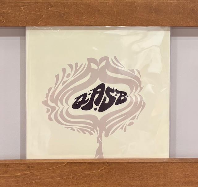towervinyl's tweet image. 【#QASB】2009年にCDオンリーでリリースされた記念すべき1stアルバム『Q.A.S.B.』がバンド結成20周年を迎え、遂にアナログLP！70年代の音を再現した一発録音。生々しくレコードに刻まれた色褪せることのないFUNKサウンド！tower.jp/item/6907995