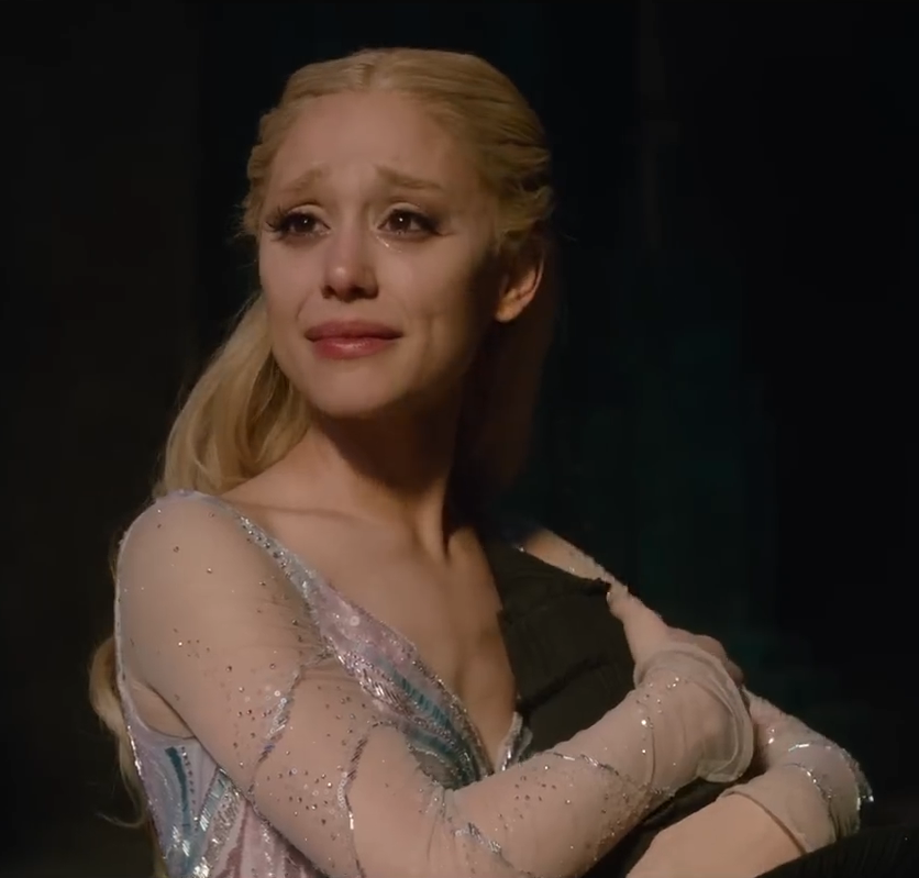 Ariana World HQ ☀️ tweet media