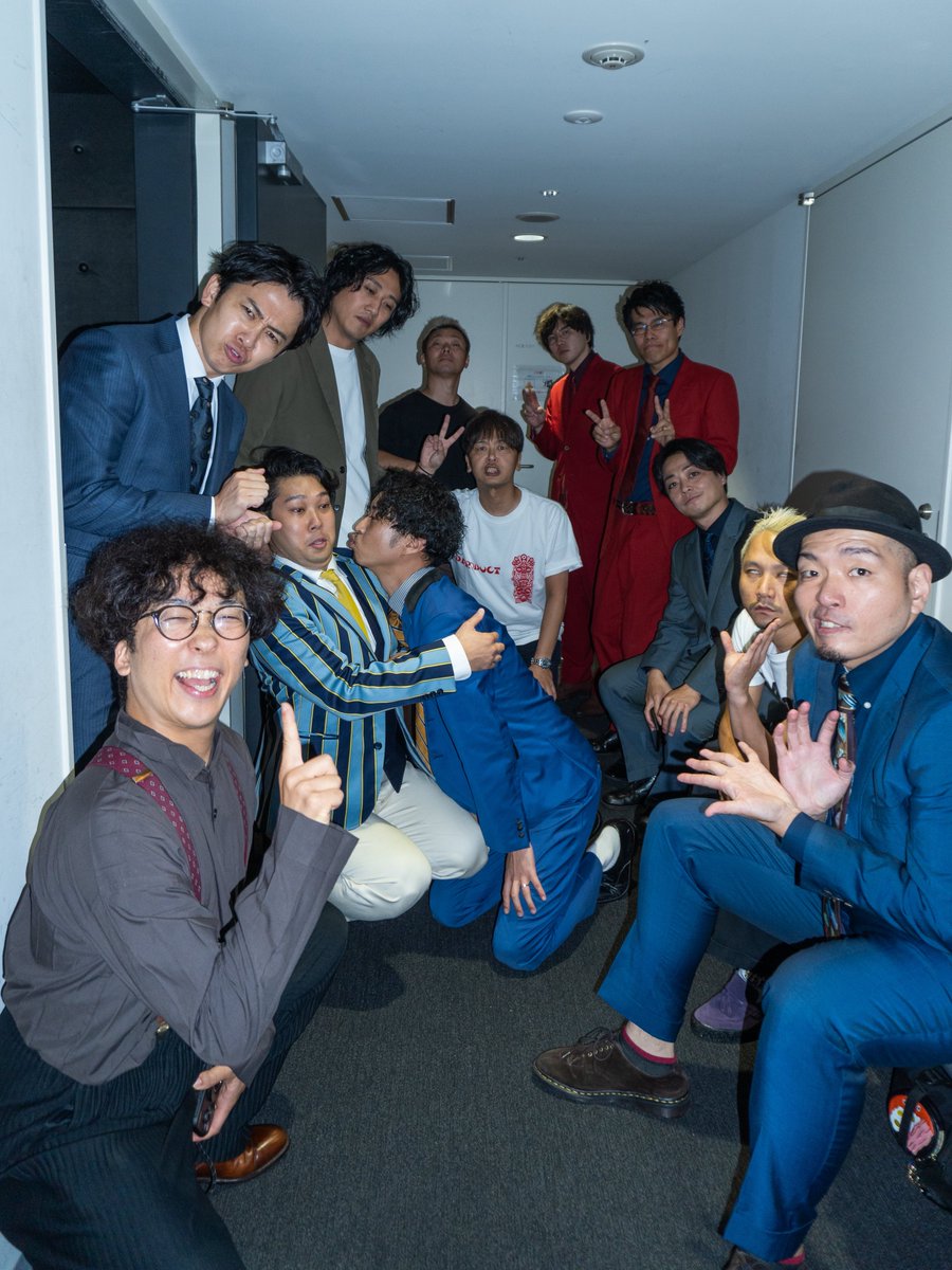 nagoyayoshimoto's tweet image. 名駅四丁目ライブ東名阪交流SHOW
ご来場誠にありがとうございました🫶

#素敵じゃないか
#バリカタ友情飯
#マイスイートメモリーズ
#デルマパンゲ
#アンダーポイント
#紅点

次回は10/29(水)❕
#オダウエダ
#生ファラオ
#セルライトスパ
#天才ピアニスト
#アンダーポイント
#おばけ…