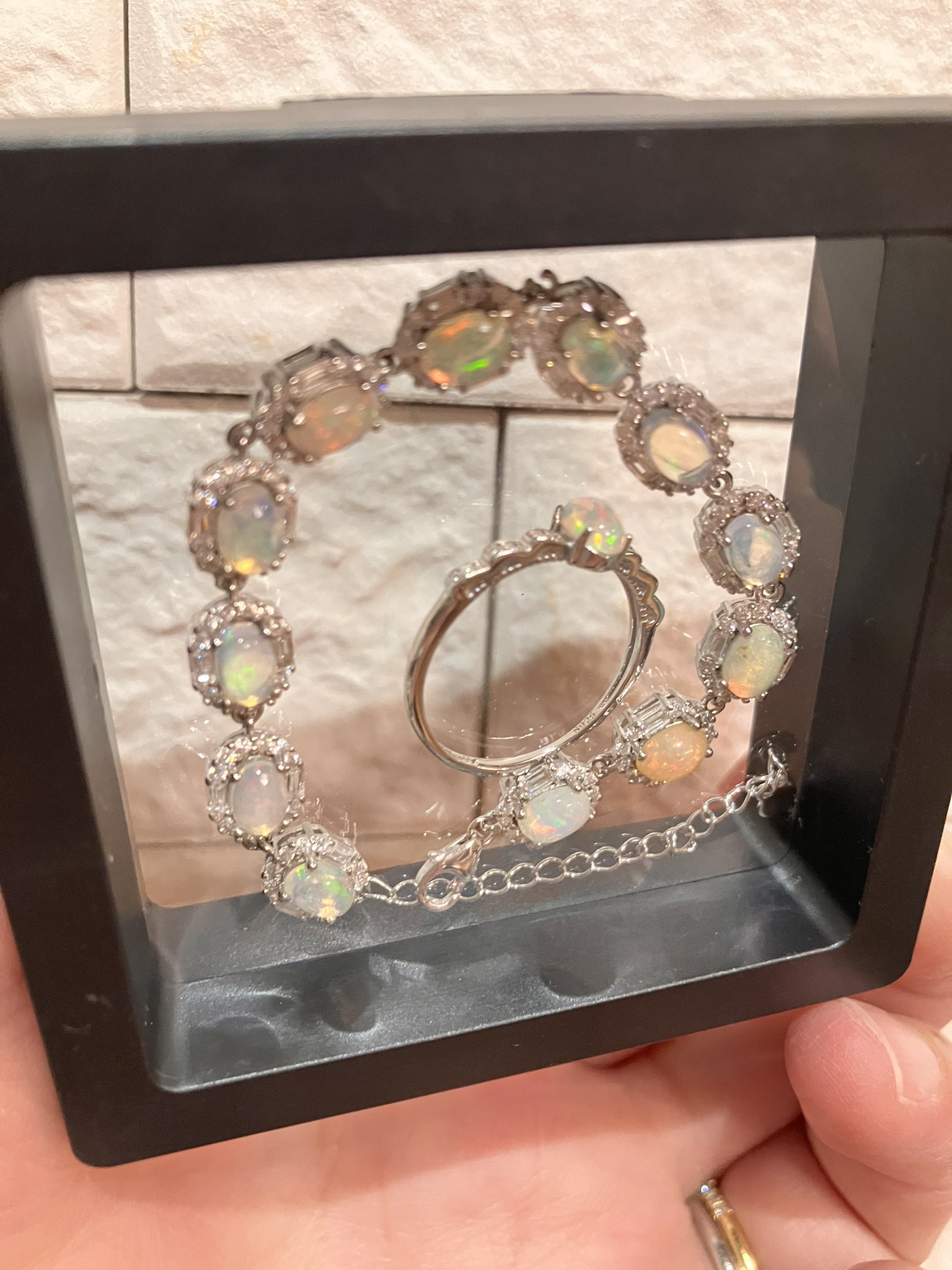 万博　オパール　ブレスレット　指輪 万博 オパール ブレスレット 指輪 高すぎNG！万博で買えるお手頃