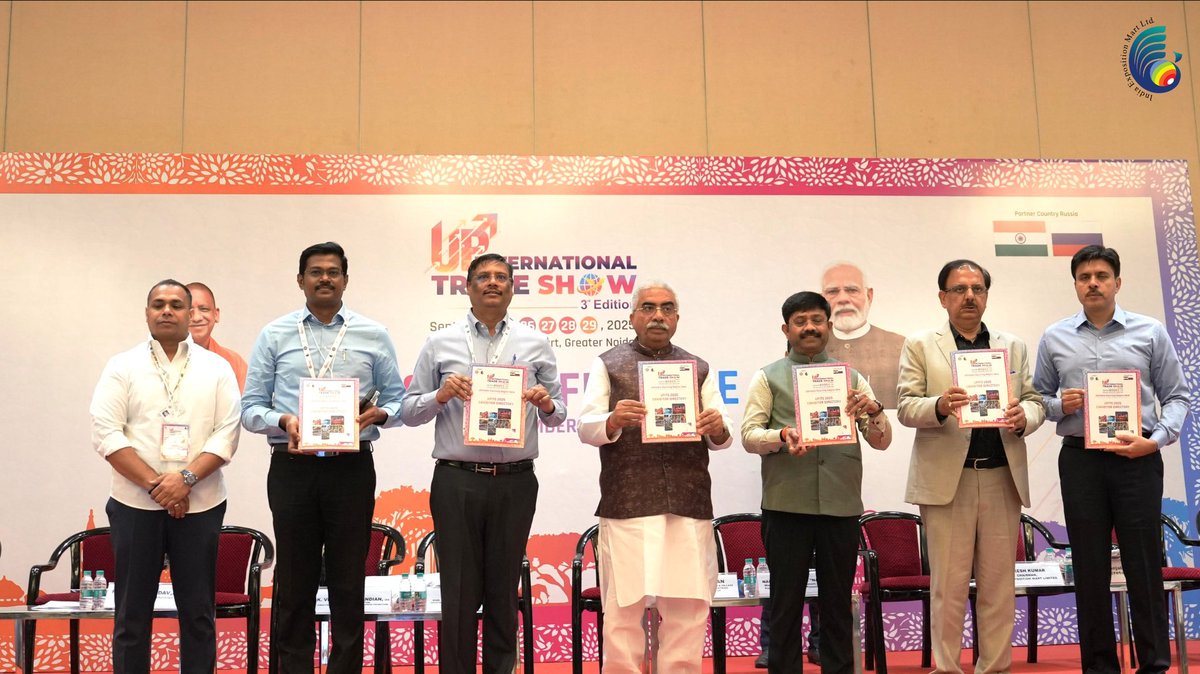 IndiaExpoCentre's tweet image. #UPITS2025 Press Conference at #IndiaExpoMart, Greater Noida! Led by Hon’ble Chairman #DrRakeshKumar with Shri Nand Gopal Gupta Nandi, Shri Rakesh Sachan, Shri Alok Kumar &amp;amp; Smt. Medha Roopam. Official app &amp;amp; directory launched for #UttarPradeshInternationalTradeShow (25–29 Sept)