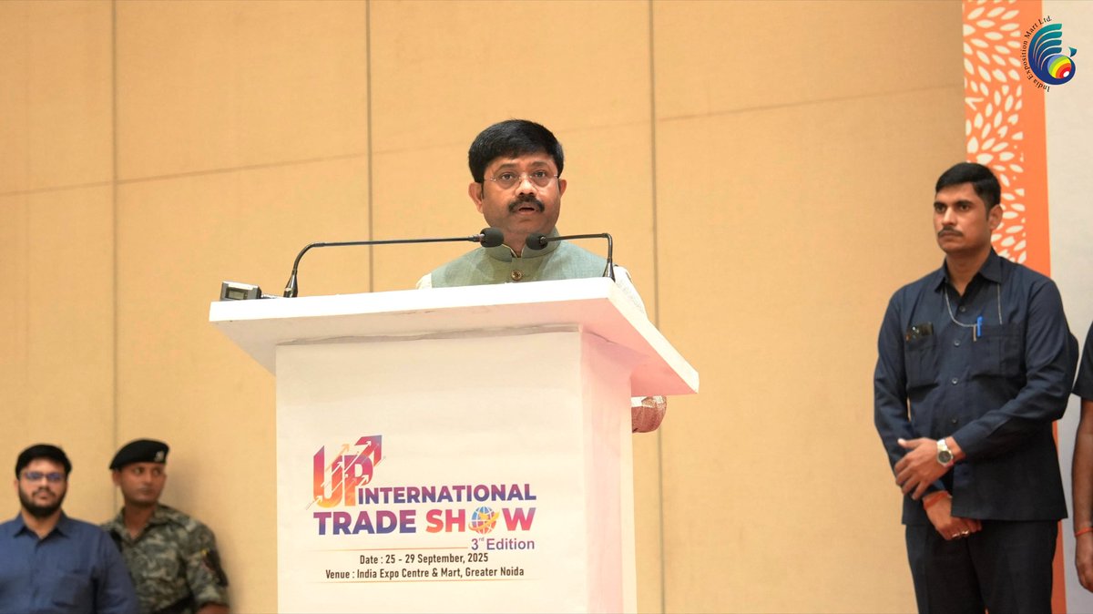 IndiaExpoCentre's tweet image. #UPITS2025 Press Conference at #IndiaExpoMart, Greater Noida! Led by Hon’ble Chairman #DrRakeshKumar with Shri Nand Gopal Gupta Nandi, Shri Rakesh Sachan, Shri Alok Kumar &amp;amp; Smt. Medha Roopam. Official app &amp;amp; directory launched for #UttarPradeshInternationalTradeShow (25–29 Sept)