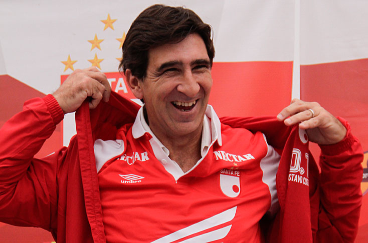 🔴 Imposible no reaccionar a lo que vive hoy el técnico más veces campeón en la historia de Santa Fe. Lo que vives hoy sólo es reflejo de lo que siempre fuiste, eres y serás: UNA LEGENDA VIVIENTE. 

SIEMPRE CON DON GUSTAVO COSTAS 🦁