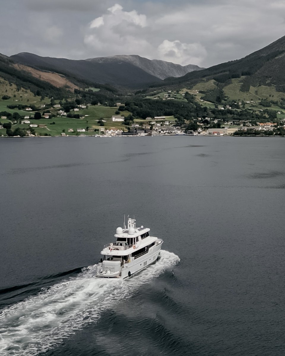 BeringYachts's tweet photo. 2,000+ nm. Hidden fjords. 45-knot winds.
The Bering 76 Lemanjá proved her explorer spirit with comfort & stability. Now available for sale.
Read the owner’s full journey → https://t.co/gA02xg4Yxu
#BeringYachts #B76 #ExplorerYacht #YachtForSale https://t.co/f1lLsQ3OIX