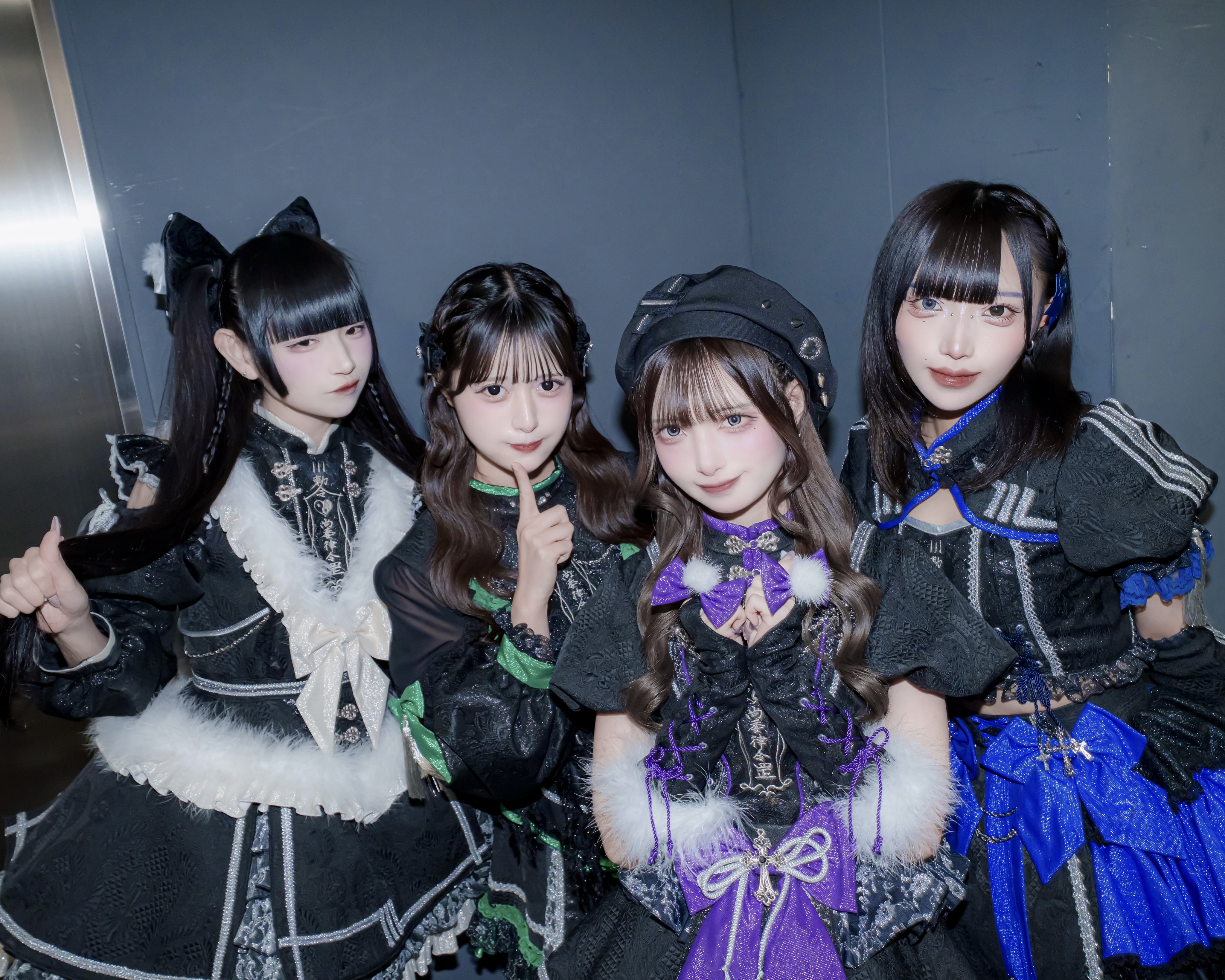 Ill 紫ノ色 チェキ Ill 紫ノ色 デビュー衣装ランチェキ - メルカリ