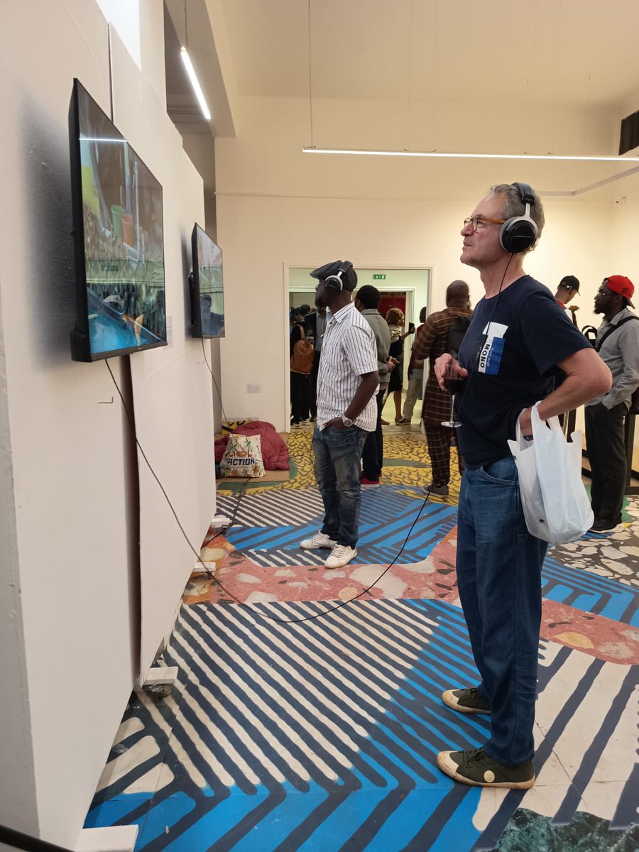 Alan_Otse's tweet photo. Hier j'ai présenté mes oeuvres au vernissage de l'exposition TIERS ESPACE.

Merci a tout ceux qui ont fait le déplacement pour découvrir mon petit univers.

Je vous invite a revenir régulièrement durant toute la durée de l'expo.

A l'IFC de Yaoundé jusqu'au 22 octobre 2025. https://t.co/BnvddD0KMN
