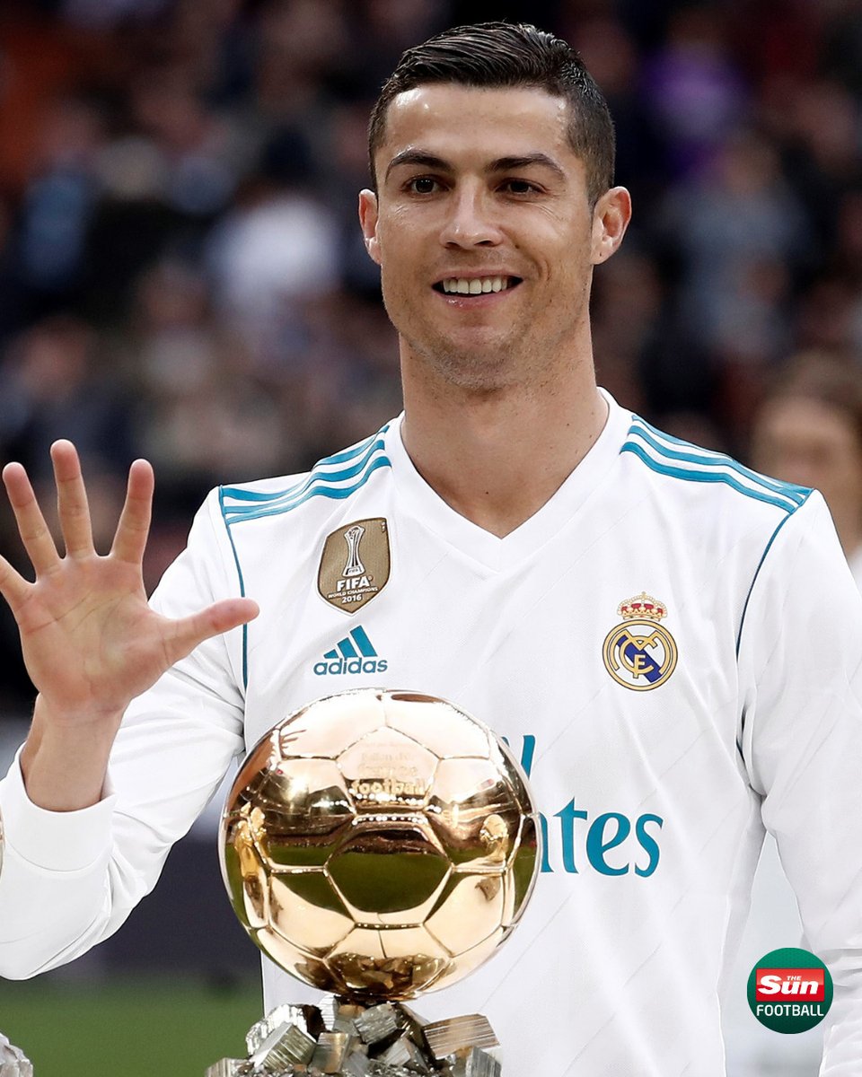 Rio Ferdinand 🗣️: “Cristiano had two world class Ballon d'Or careers: as a left winger and as a center forward.”
