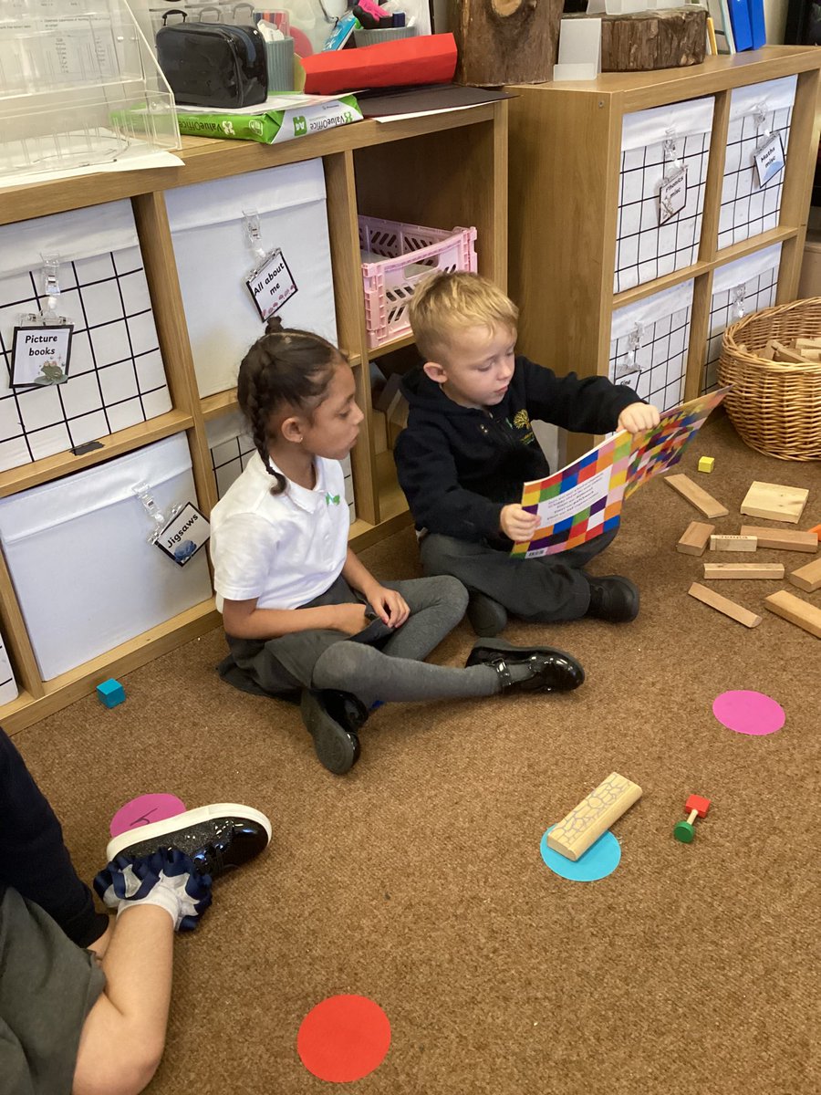 EgremontEYFS's tweet image. We love to see our children reading during choose time! 📖🤩 #EYFSReading