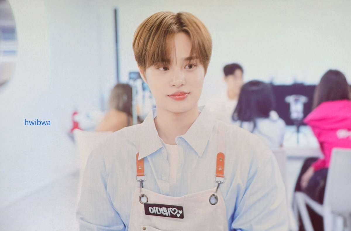 250924 일일카페 이대휘 프리뷰

이런 사장님이면 여자들이 안떠나서 오히려 장사 안될 미모☕️

#ab6ix #이대휘 #대휘 #daehwi #leedaehwi