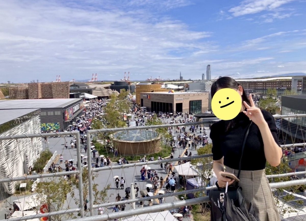 link_tsuyu's tweet image. 本日は休暇をいただき、大阪万博へ行ってきました！
めちゃくちゃ混んでいましたが、大屋根リングに登れたので、満足です◎