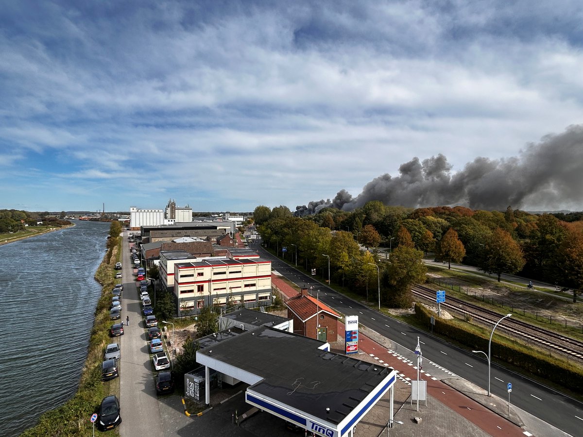 Brand bij bakkerij aan de Arnesteinweg