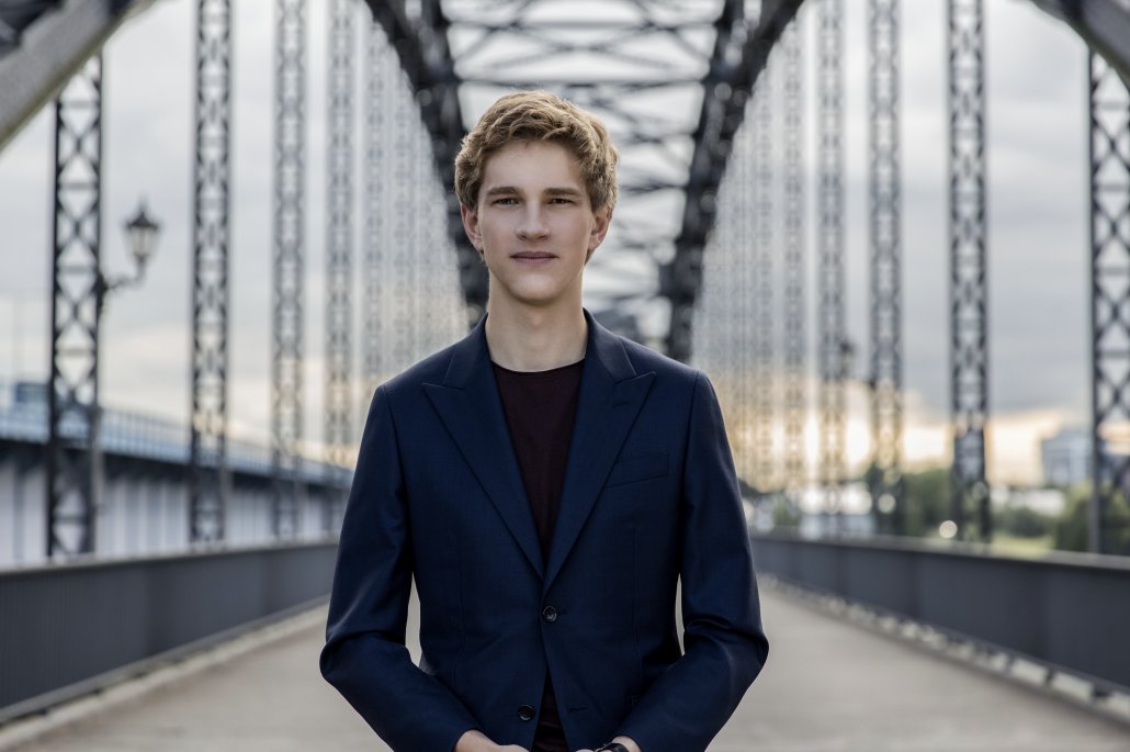 Crítica: Lisiecki, pianista de la transparencia
beckmesser.com/critica-lisiec…