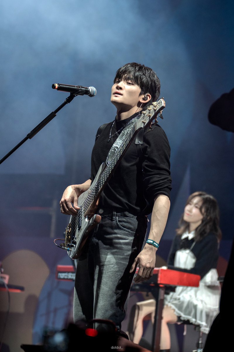 그민페가 다가오니 작년 그민페 원상을 꺼내보자…. 하네스에 베이스 이거는 뭐 소녀들 죽으라는 거죠