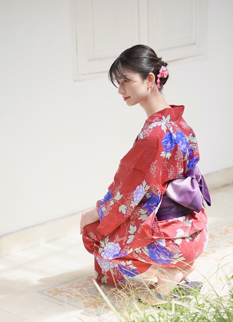 爆買い，得価 【お渡し会限定】瀬戸環奈 写真集 発売記念 10