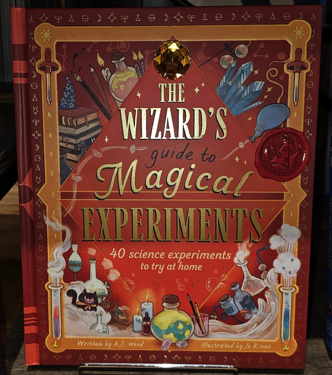 Legend Comics & Coffee tweet media