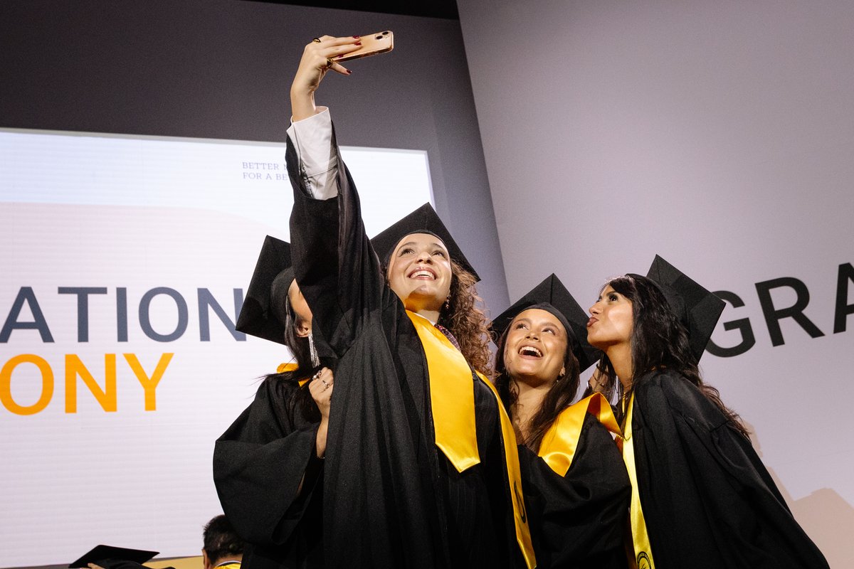 ✨ September 19 was a day that will remain etched in the memory of our community: over 2.800 graduates and more than 5.000 participants gathered at the Palazzo dello Sport  to celebrate an extraordinary achievement together.