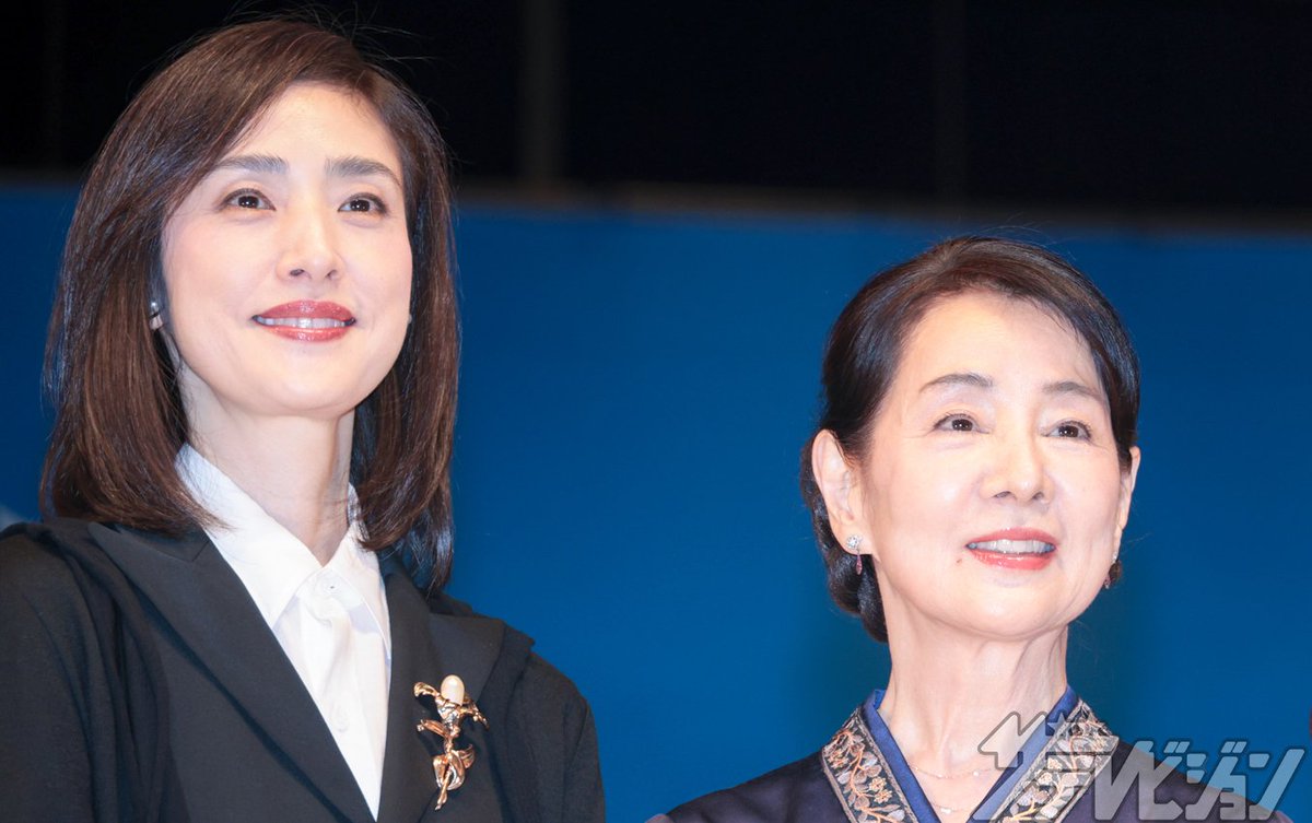 thetvjp's tweet image. #吉永小百合、3度目の共演となる #天海祐希 は
「親友以上に素晴らしい、力強い存在です」 

▼記事の続きはこちら【ほか写真あり📸】　
thetv.jp/news/detail/12…

#てっぺんの向こうにあなたがいる  #佐藤浩市