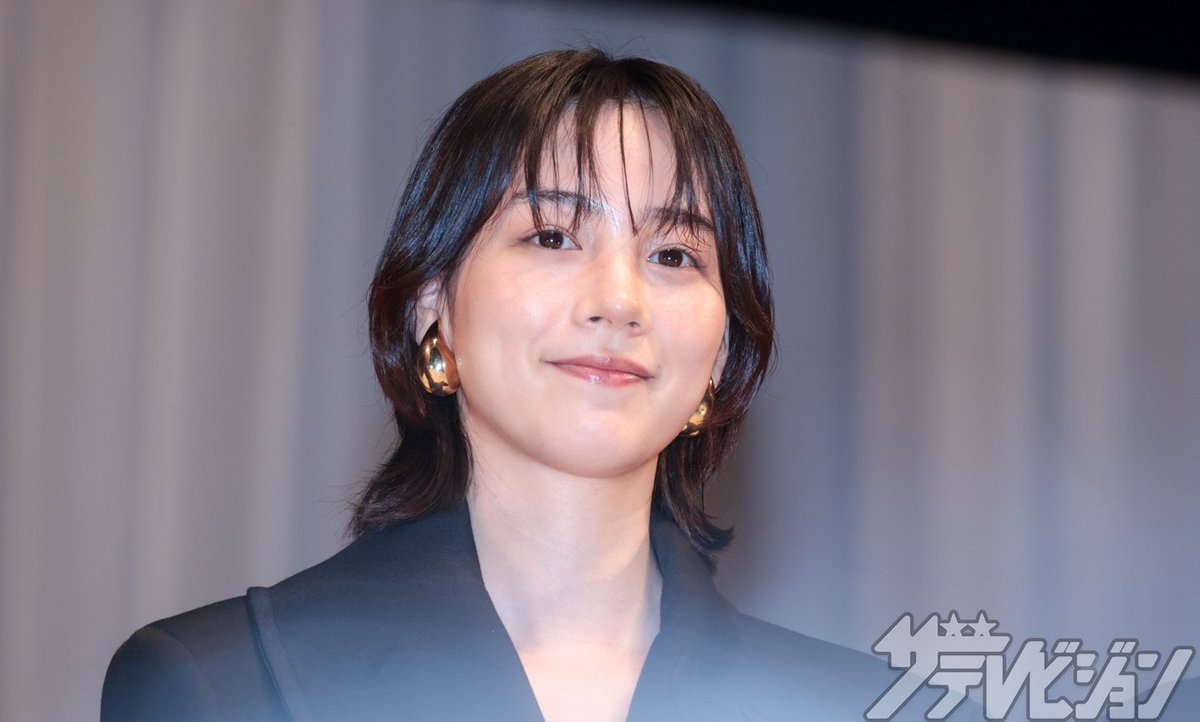 thetvjp's tweet image. #のん、#吉永小百合 のサプライズ現場訪問に感激 
「カッコいい！って感動しました」

▼記事の続きはこちら 
thetv.jp/news/detail/12… 

#てっぺんの向こうにあなたがいる @non_dayo_ne