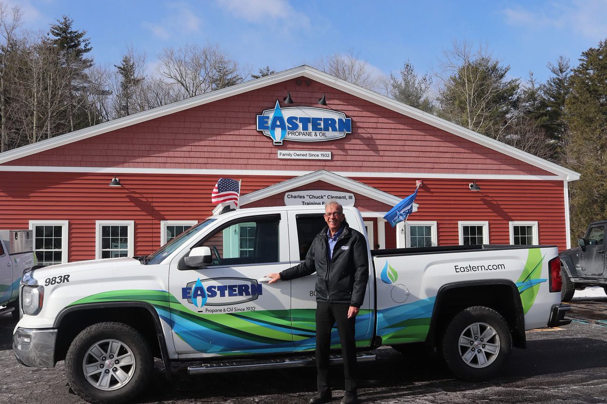 Thinking about a change this Fall? Join us in a week and warm up with Eastern and at our Hiring Open House in Claremont! We are hiring Licensed Service Technicians for the Upper Valley of NH/VT. Join us at 16 Mill Rd, at the Common Man in Claremont on Wed., Oct. 1st from 4pm-6pm!