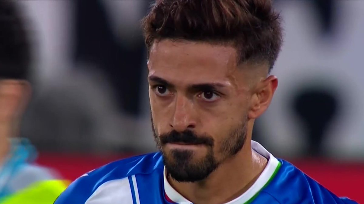 AlanFallabrino's tweet photo. Hacerle goles a San Martín de San Juan es fácil, Manolito. Esto no va por Vélez, que tu familia hable ahora. https://t.co/v7pmuPP9aO