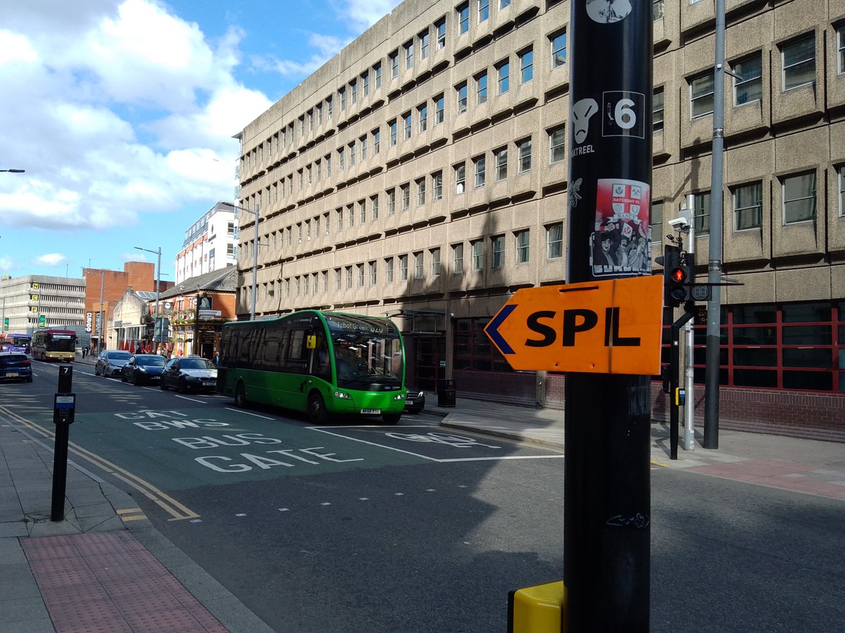 Cardiff_Filming's tweet photo. Filming for 'Bloomers' is currently taking place inside The Parkgate Hotel, Westgate Street, Cardiff.
#Filming #Cardiff #SetLoc #CrewLoc
#FilmLoc https://t.co/367rtbFuER