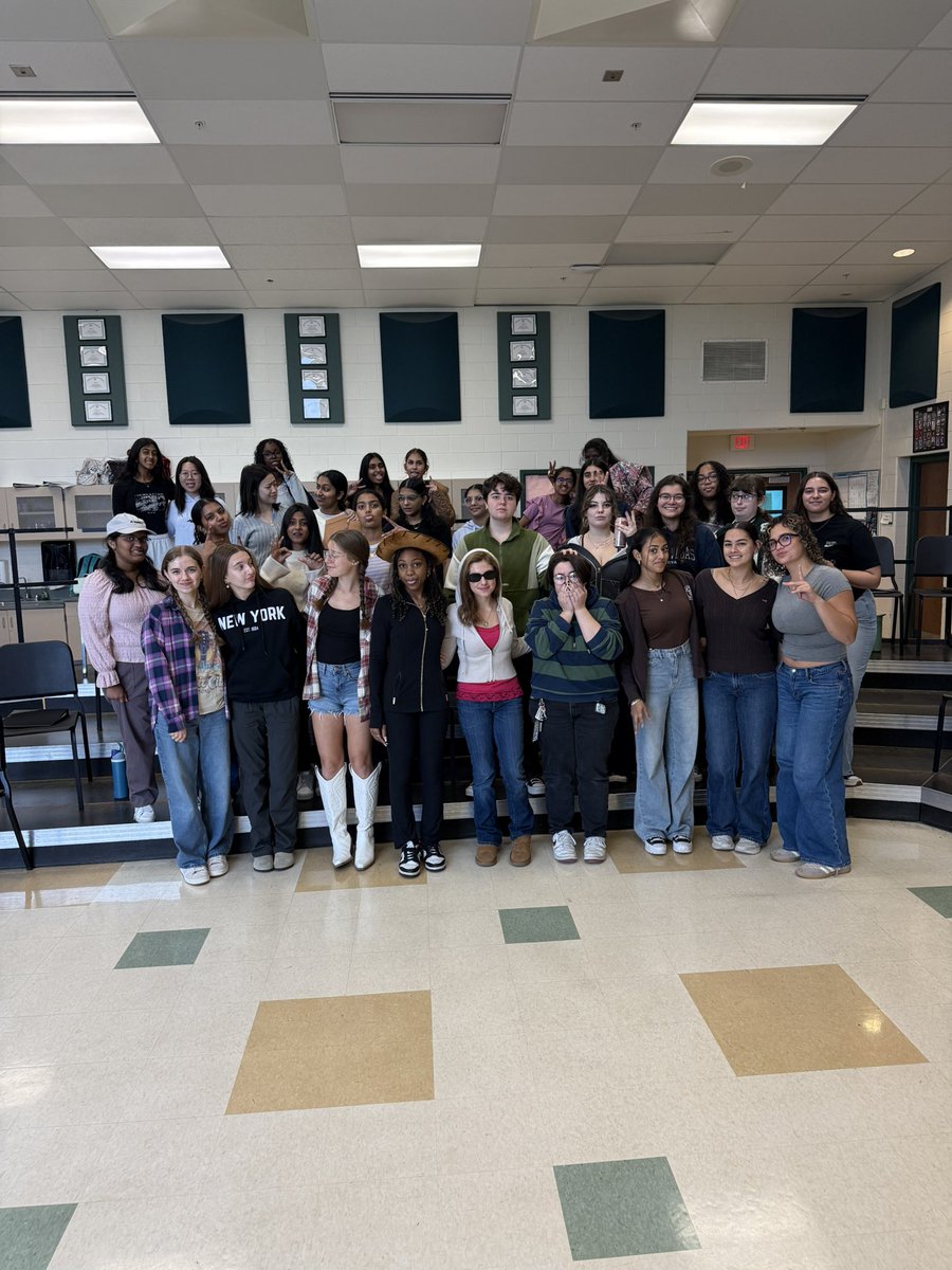 Novi High School Choir tweet media
