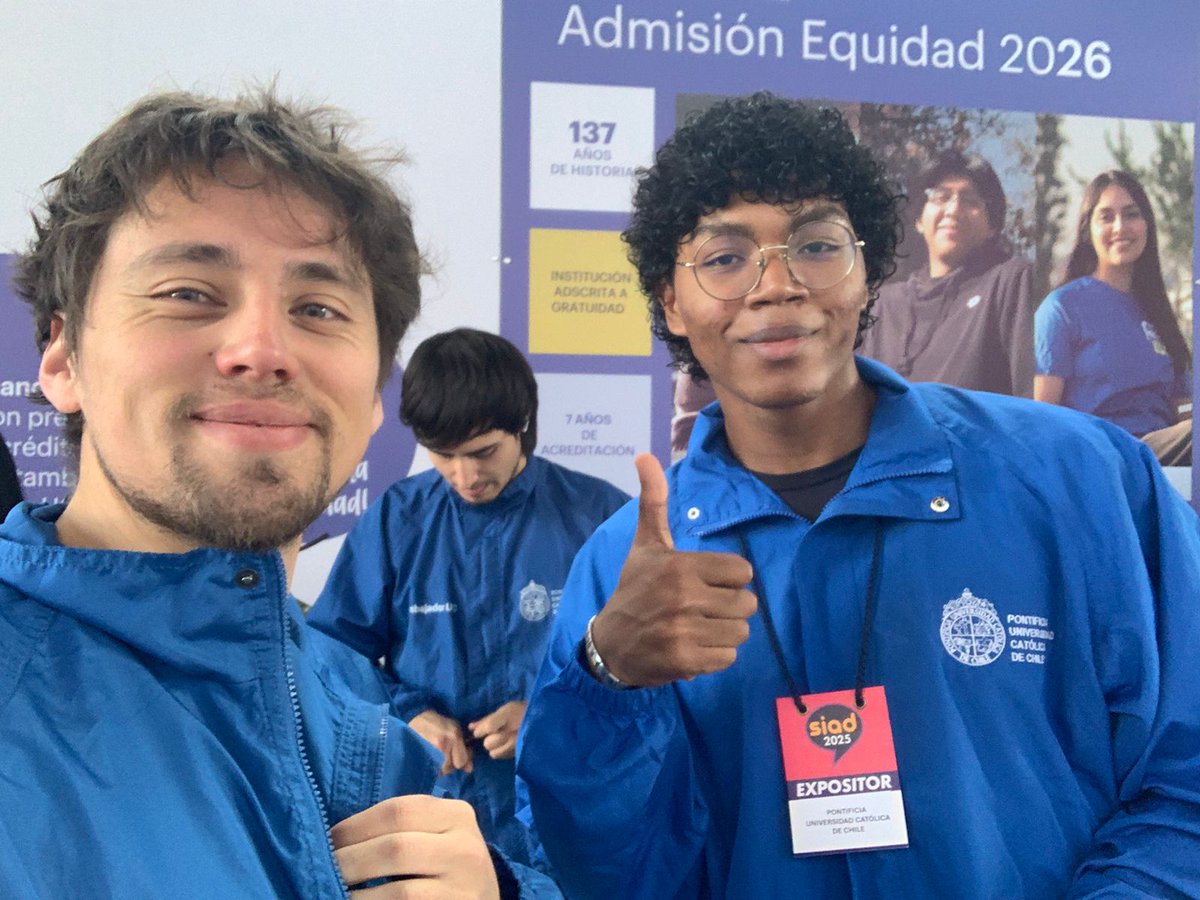 👨‍💻 Hoy nuestros embajadores Aaron Pino y Luis Romero están representando a la Licenciatura en Ingeniería en Ciencia de Datos en el Salón de Orientación y Alternativas Académicas (SIAD) que se realiza hasta el viernes en el Centro Cultural Estación Mapocho. (1/3)