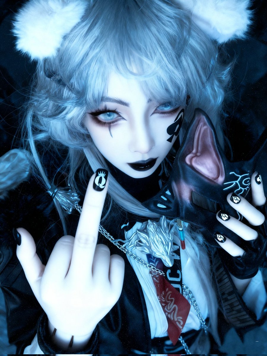 w琉璃w tweet media