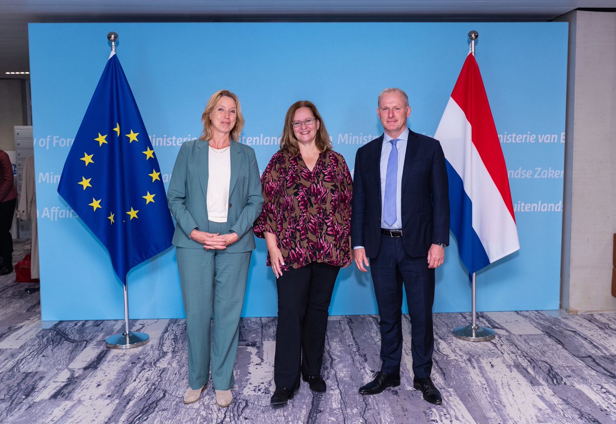 Vandaag met @Rodekruis en @Dutchrelief kennisgemaakt. We spraken over de ernstige humanitaire situaties in Gaza en Soedan. 

De hulpverleners werken met gevaar voor eigen leven en onder zware omstandigheden. Dat zij doelwit zijn van geweld is onacceptabel. (1/2)