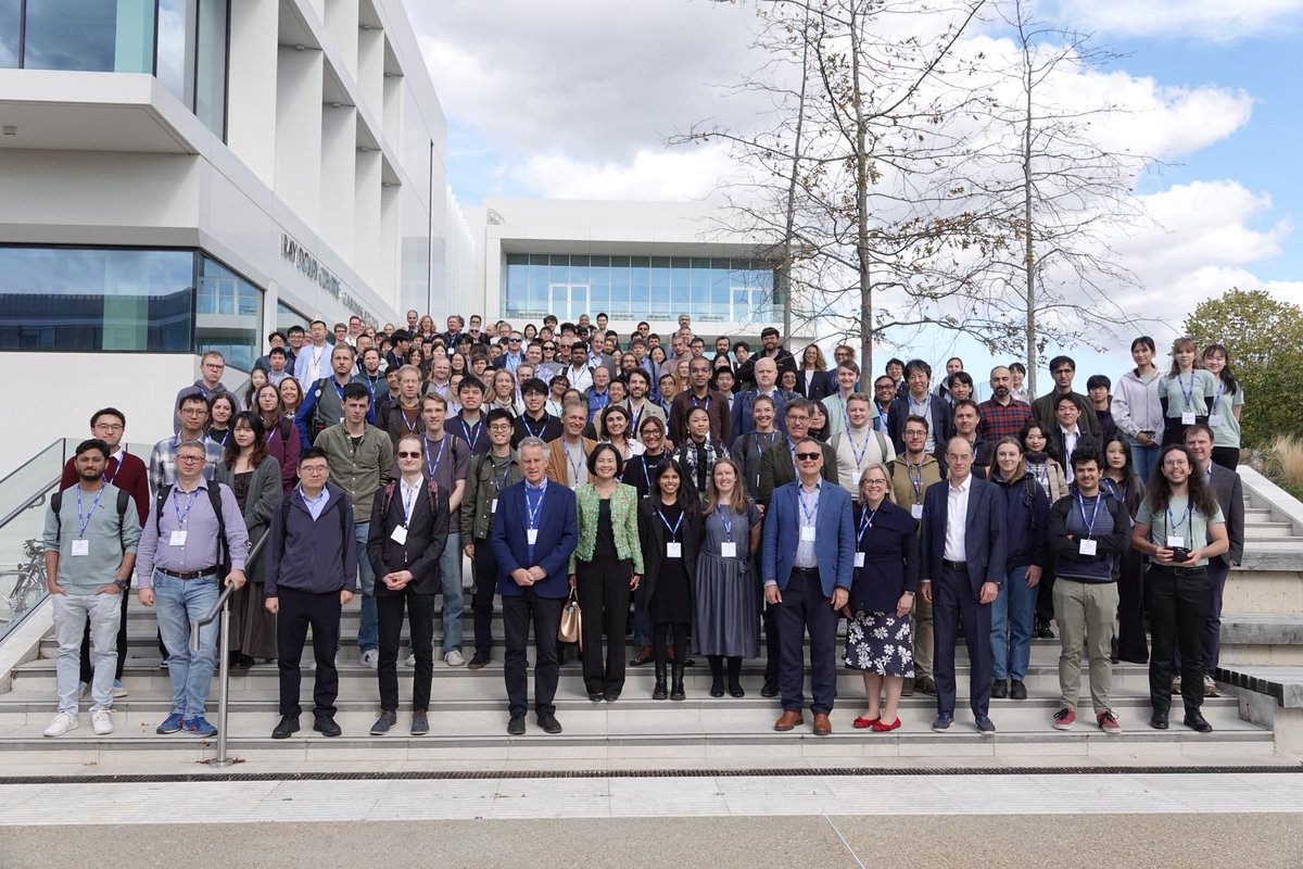 GeorgeMalliaras's tweet image. What a community! Amazing presentations so far at #ECME2025, the future of organic/molecular electronics is very bright. Thanks to co-organisers @biochemist_hero @cebcambridge @hsirringhaus @DeptofPhysics @Cambridge_Eng @Cambridge_Uni